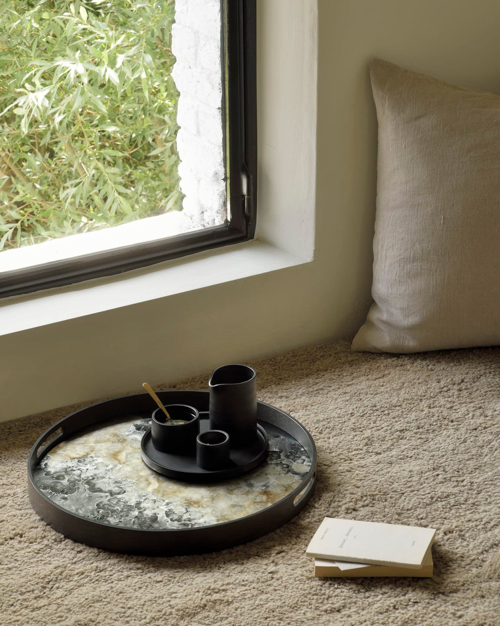 Organic tray - glass - Black - round - S 48 x 48 x 4cm