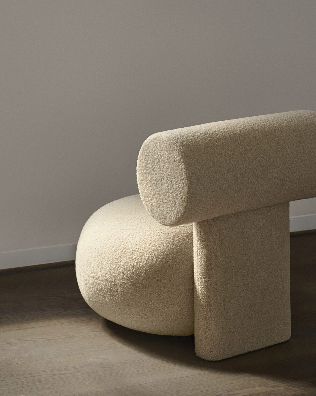 Hippo Lounge Chair, Fully Upholstered Burnum, Col. 24