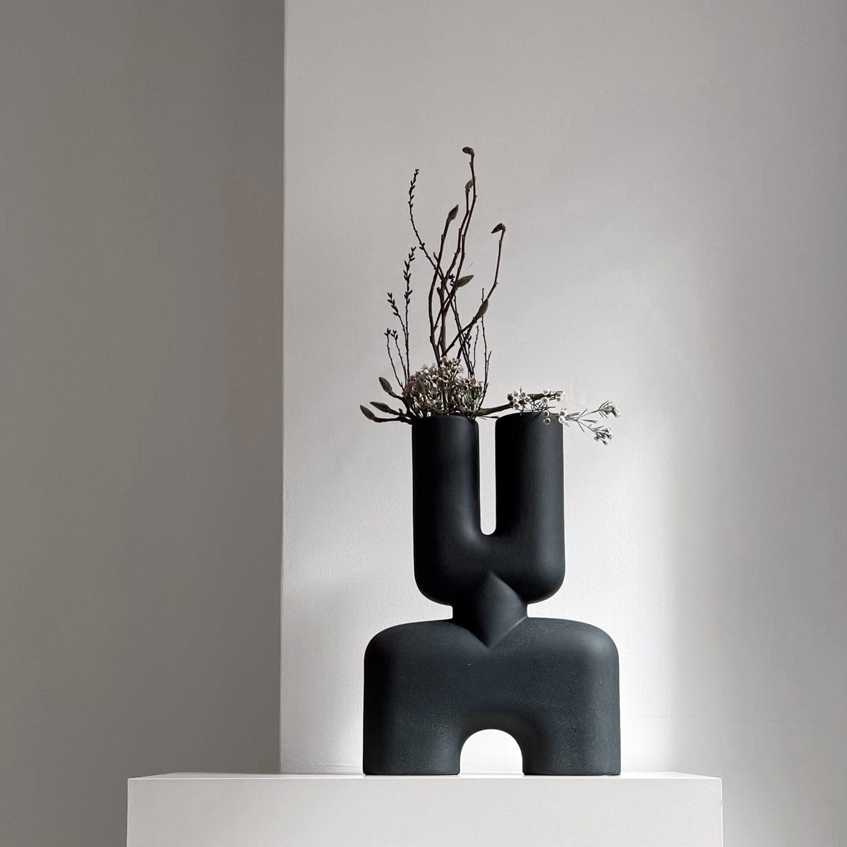 Cobra Vase Double, Medio - Black, L34 / W10