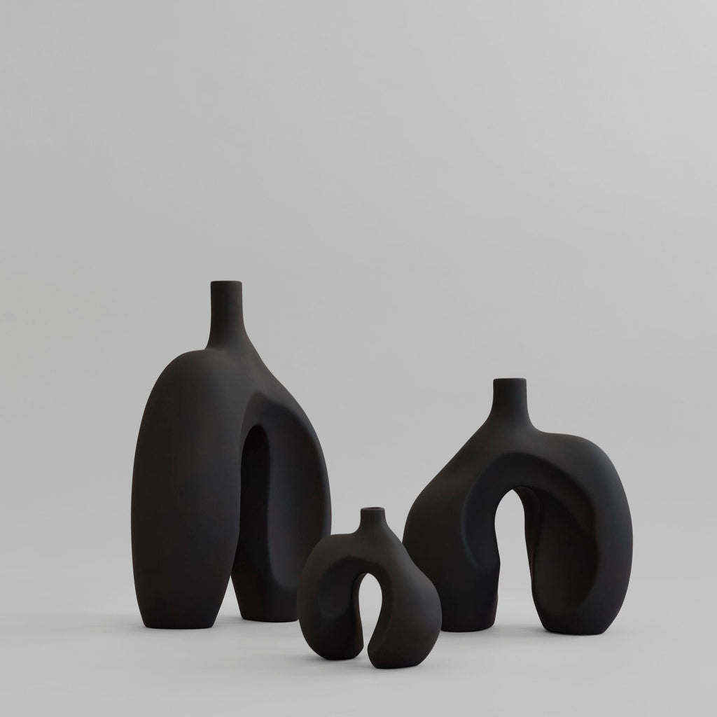 Ni Vase Mini, Coffee L26 / W22 / H30 CM