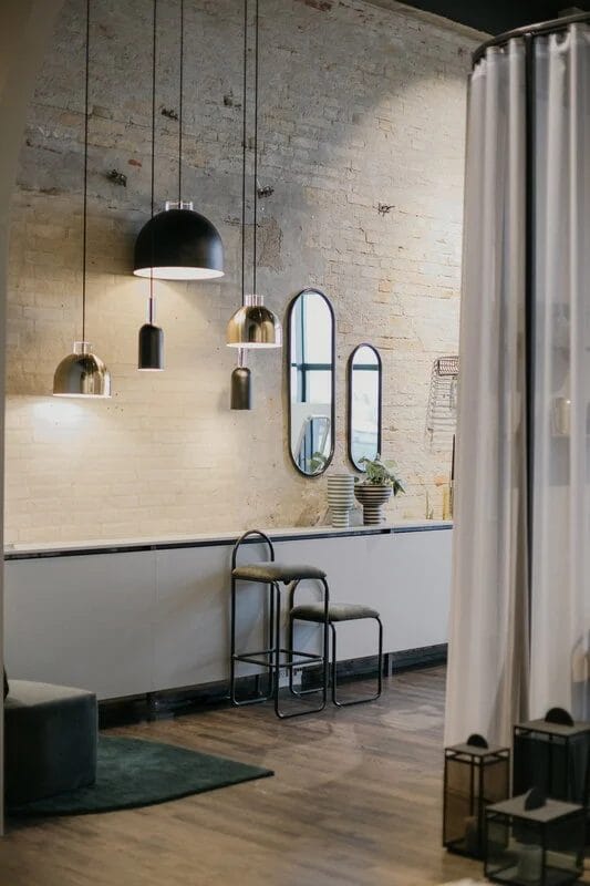 Angui Mirror, Anthracite