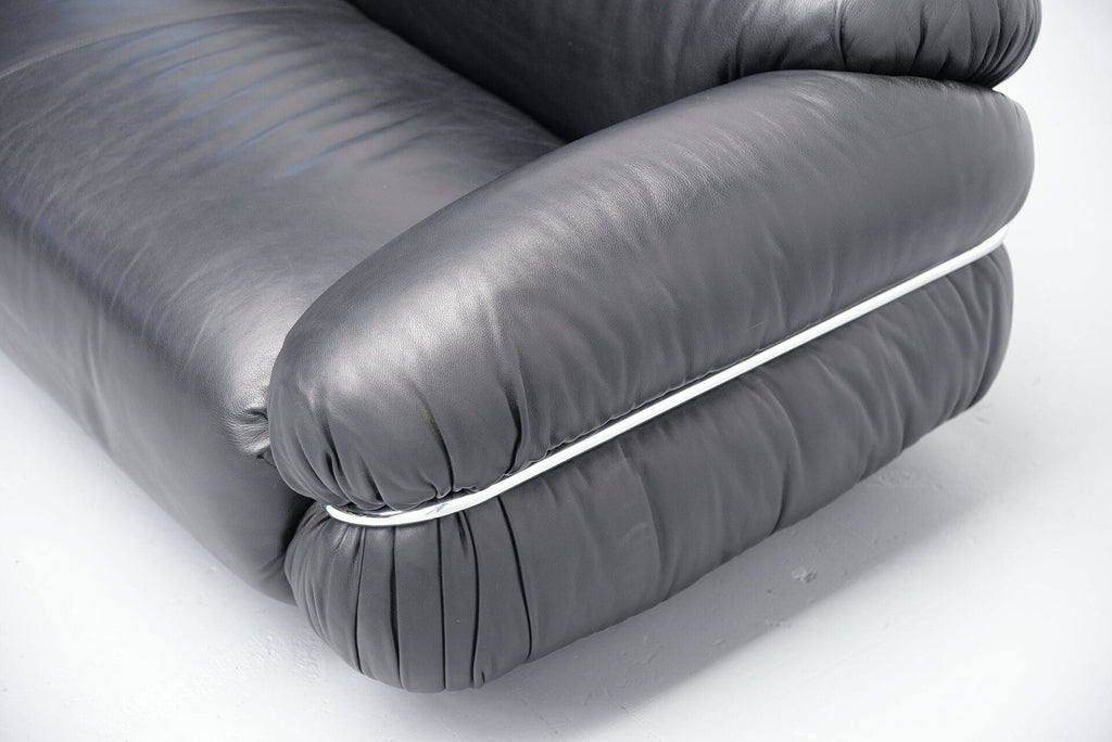 Grand Sesann Sofa L 265cm, Cat.V Guarana 9000, Polished Chrome Structure, Grey Feet