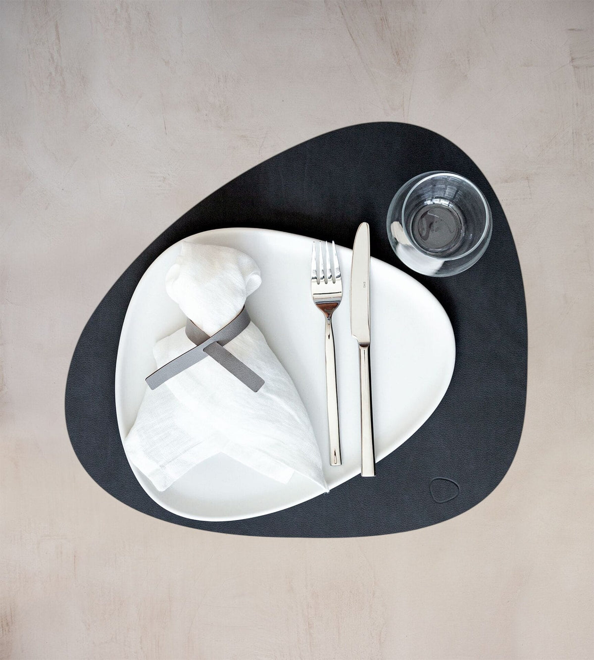 Dinner Mat Curve L, Leather Nupo, Black (Set of 4), 37 x 44 cm