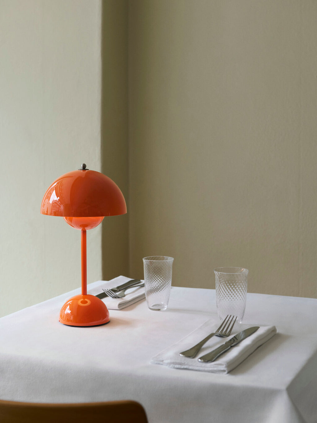 Flowerpot Portable VP9 Zesty Orange
