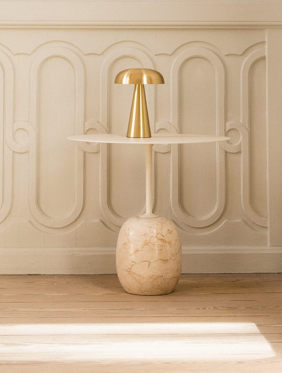 Lato Table LN9, Top Ivory White, Base Crema Diva Marble, Oval