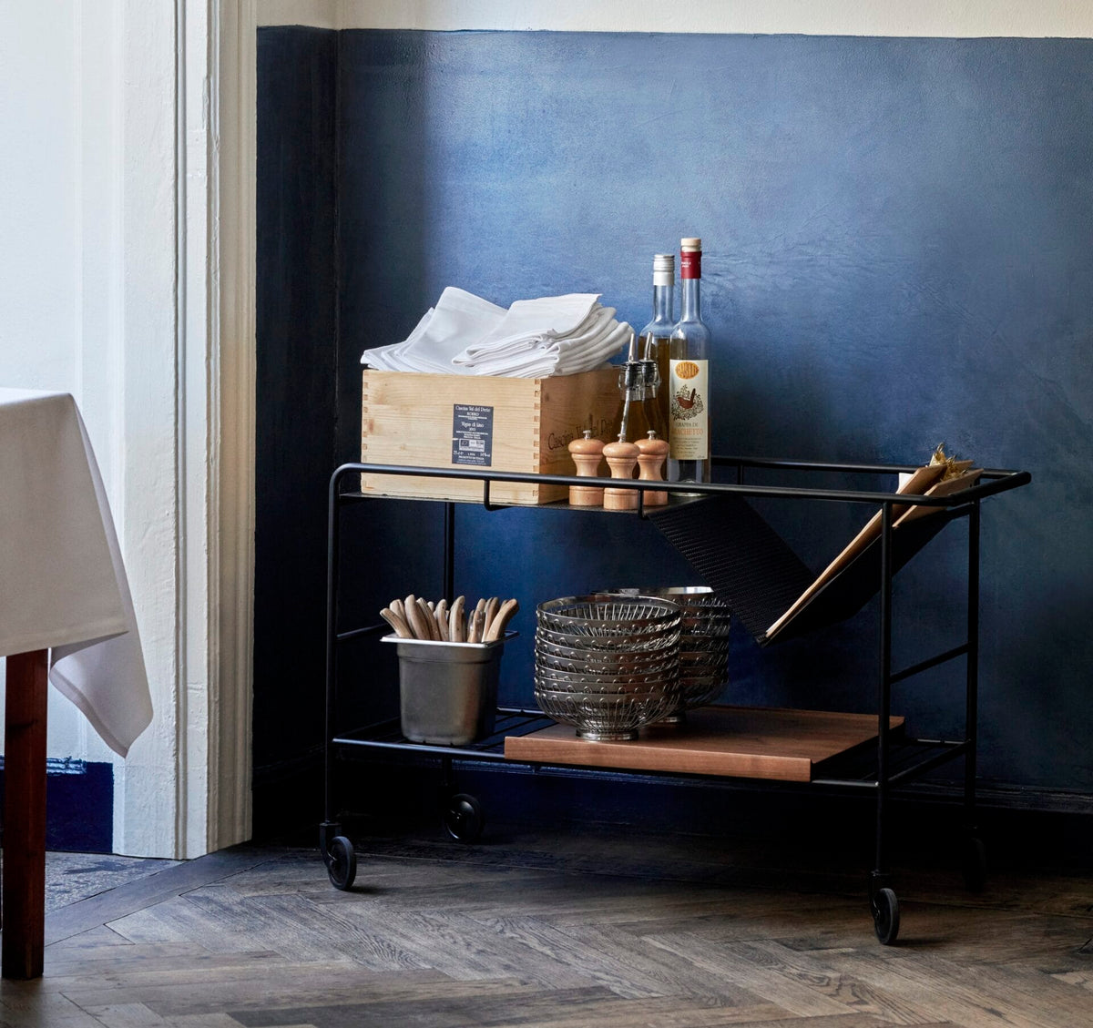 Alima Trolley NDS1, Metal Matt Black, Tray Lacquered Walnut