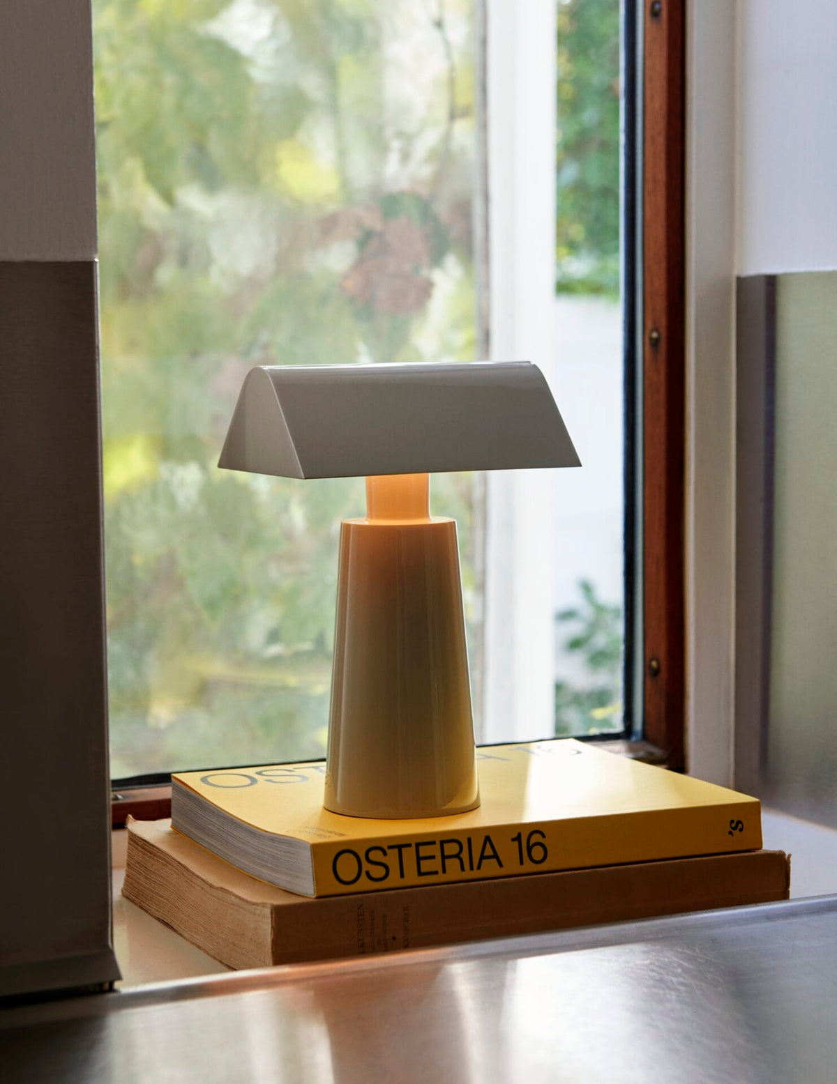 Caret MF1, Portable Lamp, Silk Grey