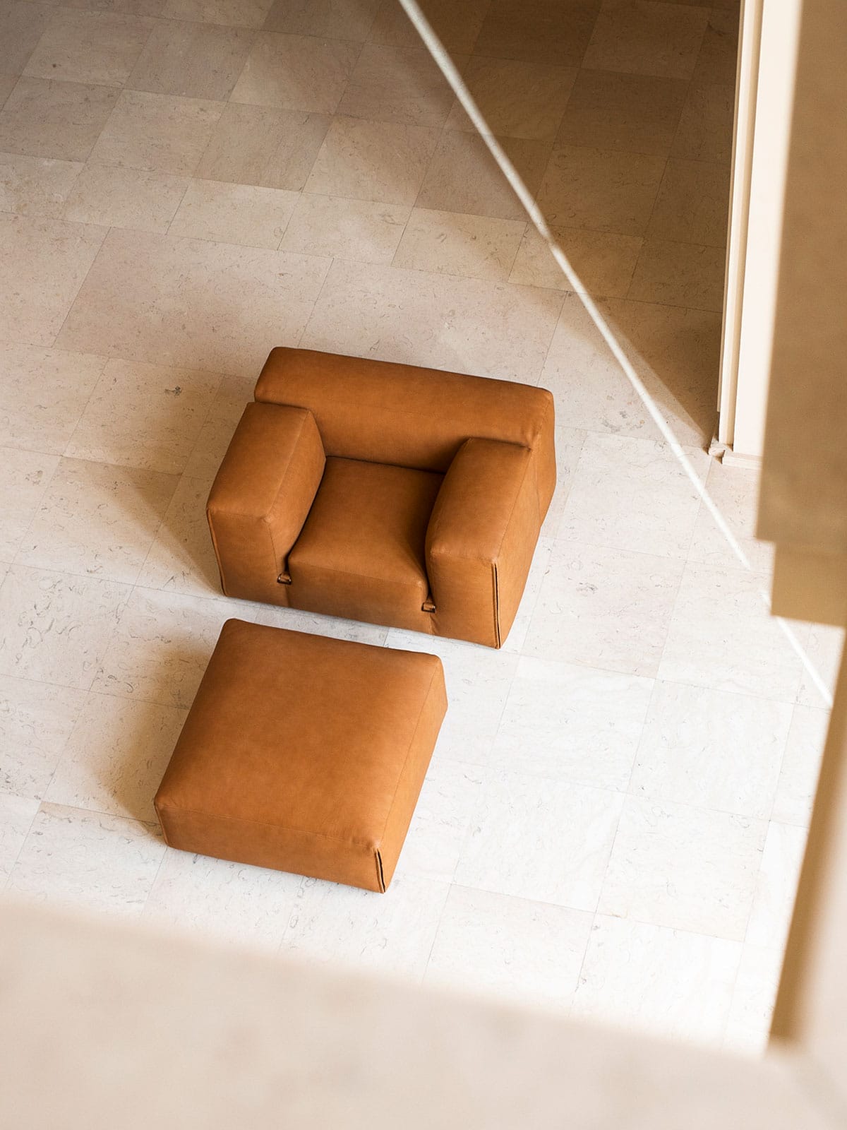 Le Mura Armchair, Zahir leather 10, Cat. Z
