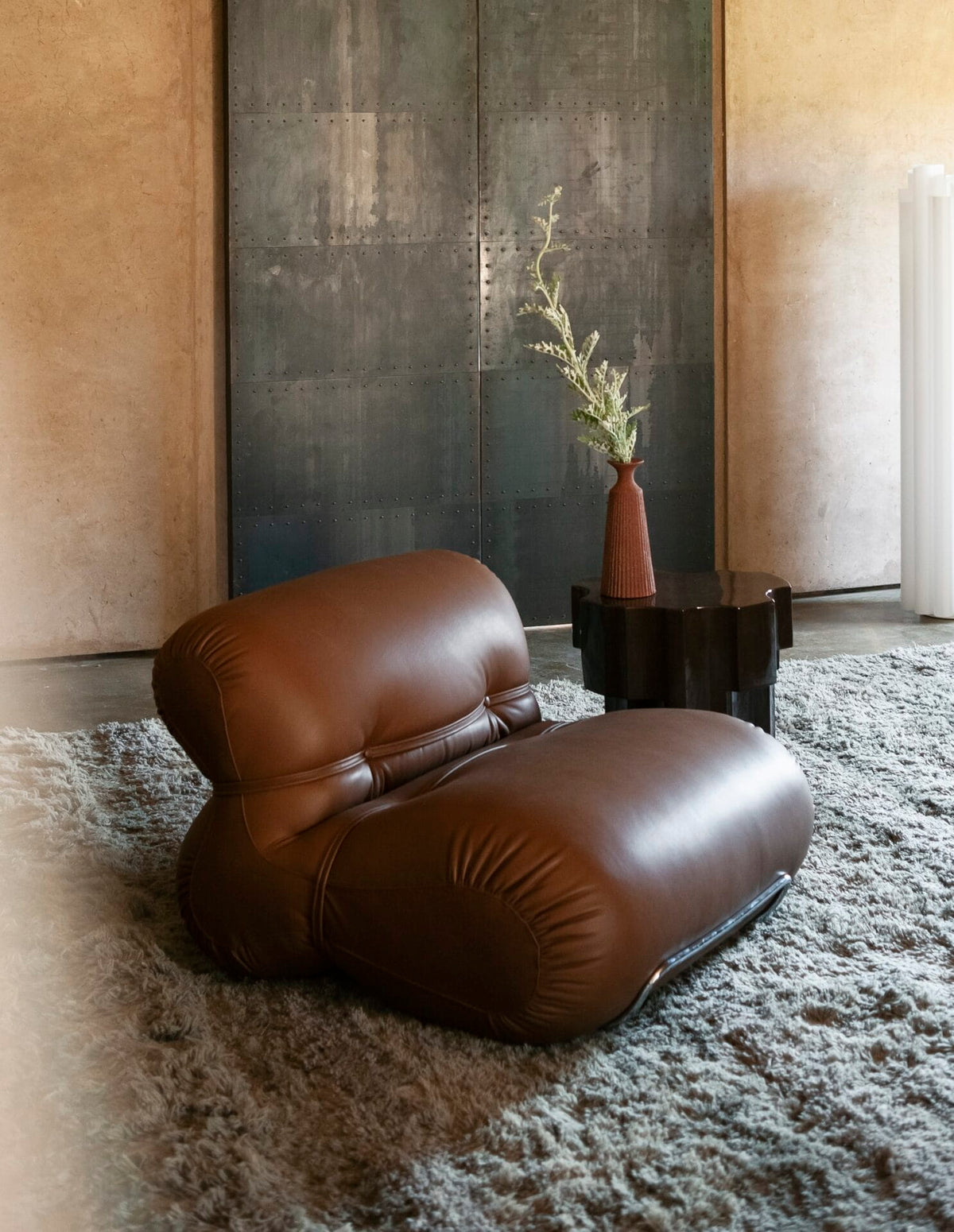 Orsola Armchair, Polished Chrome structure, Guarana 2006 Leather Cat (V)