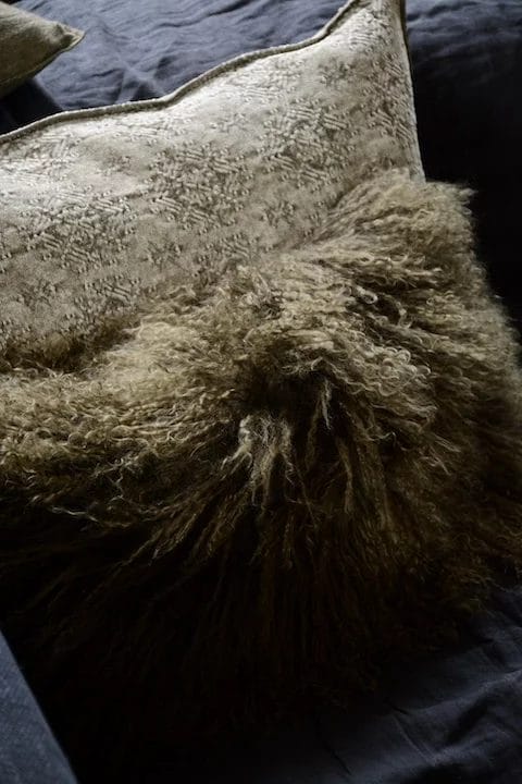 Chèvre Tibet Couleur Cushion, Lin Kaki, 25 x 50 cm