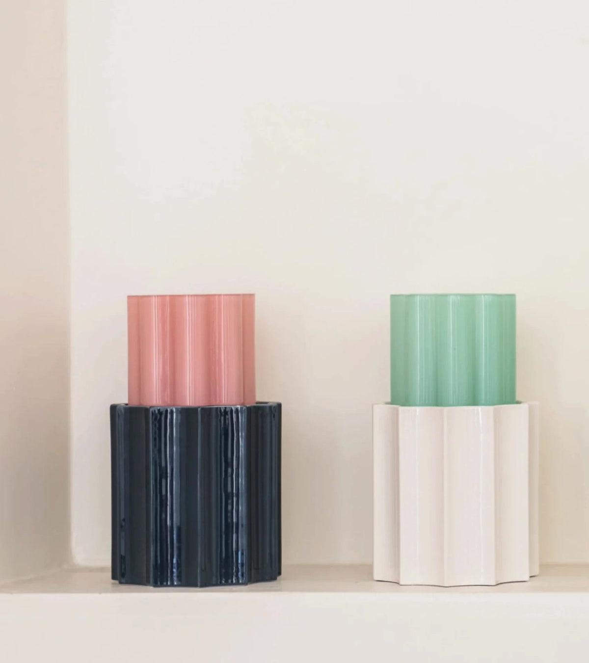 Duetto Candy pink and dark blue vase, glass and ceramic