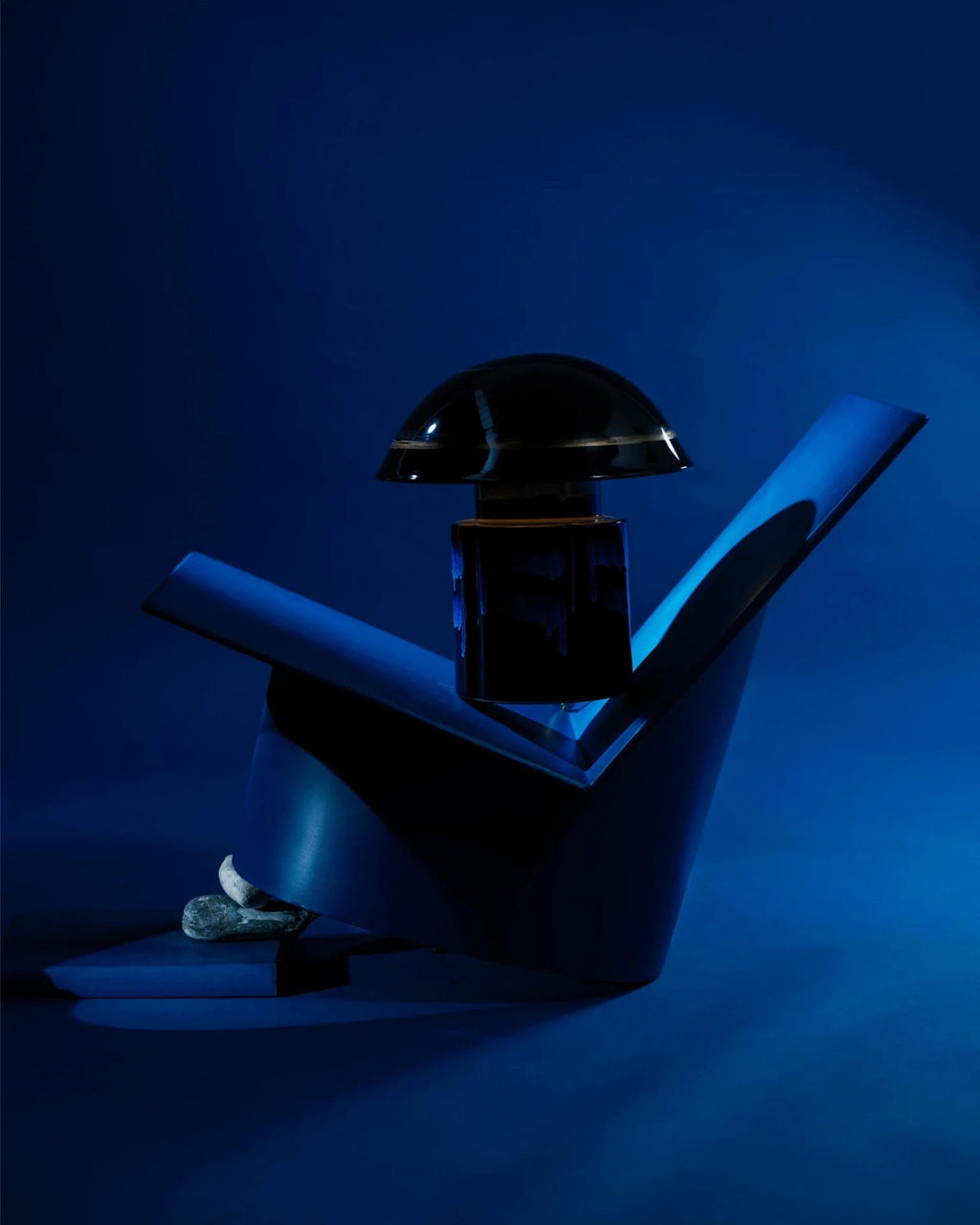 Table lamp dark blue John Terres de Rêves