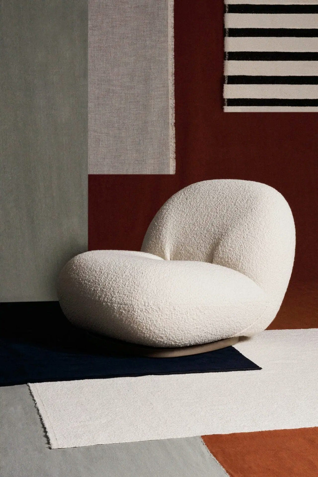Pacha Lounge Chair, Fully Upholstered, Returning Swivel, Group. D, Front Karakorum, Dedar (001), Base Pearl Gold