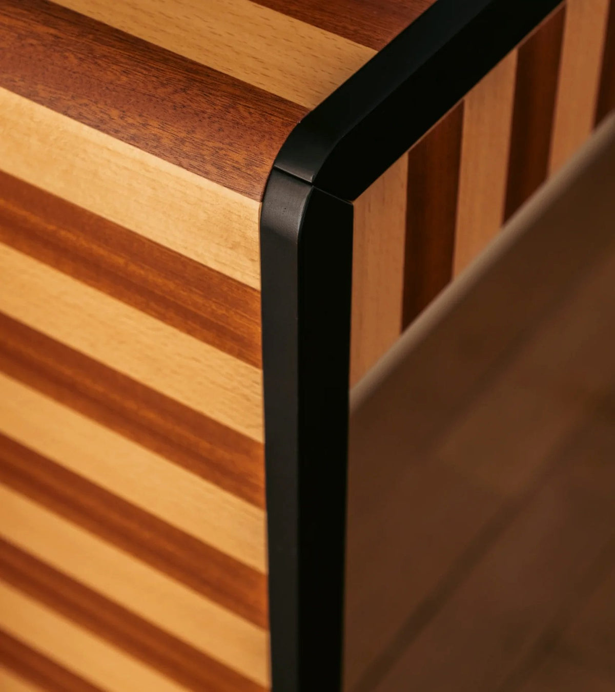Console Paolo, Striped mahogany and beech console