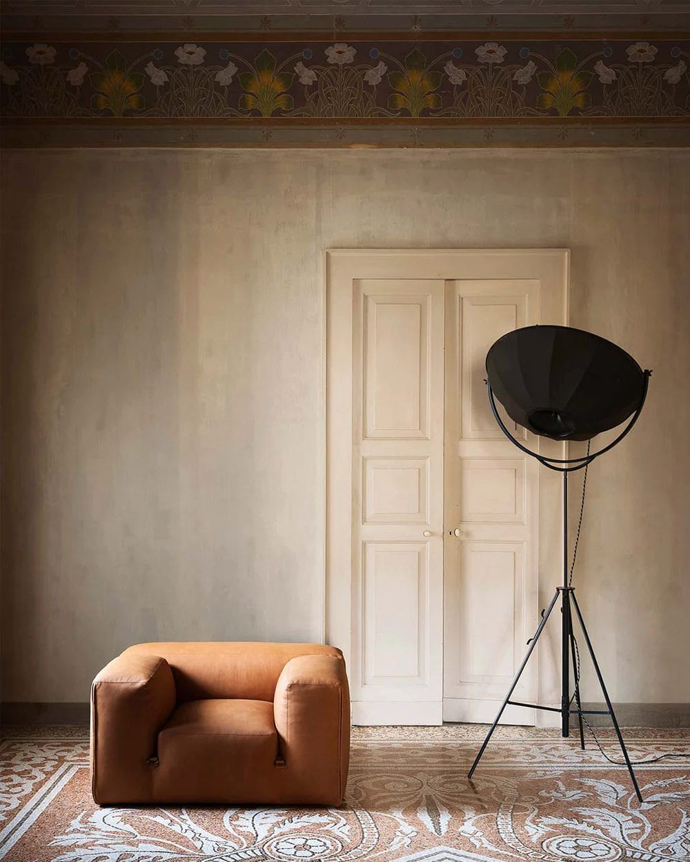 Le Mura Armchair, Zahir leather 10, Cat. Z