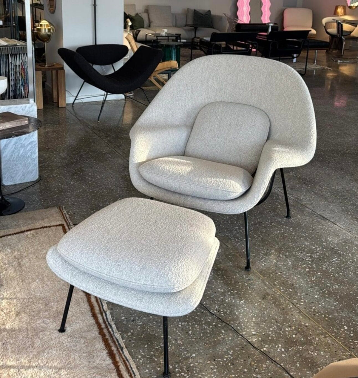 Womb Chair Relax, Fabric Curly Ivory 01/2