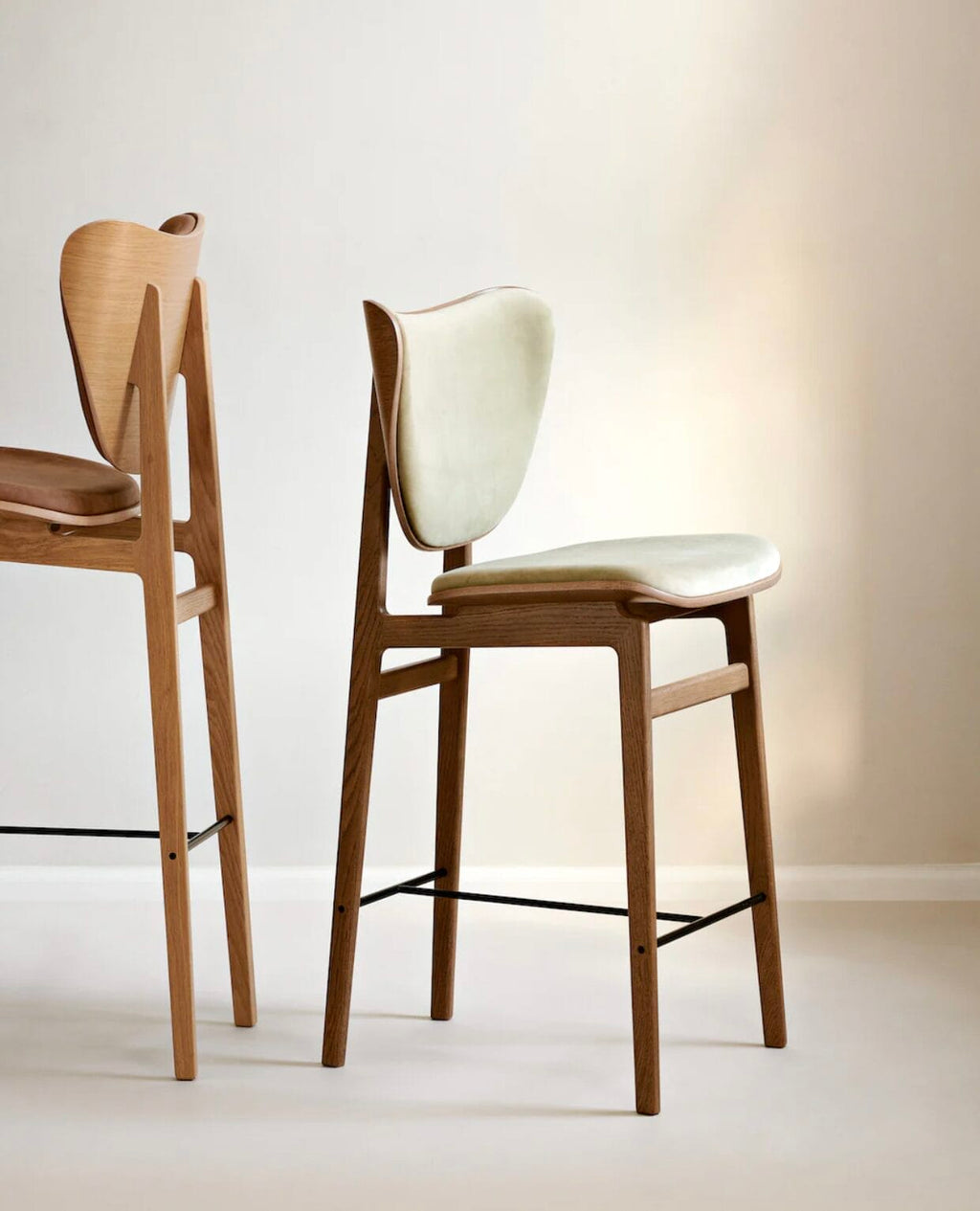 Elephant Bar Stool, H75cm, Natural Oak, Front Upholstery, Grain 61252