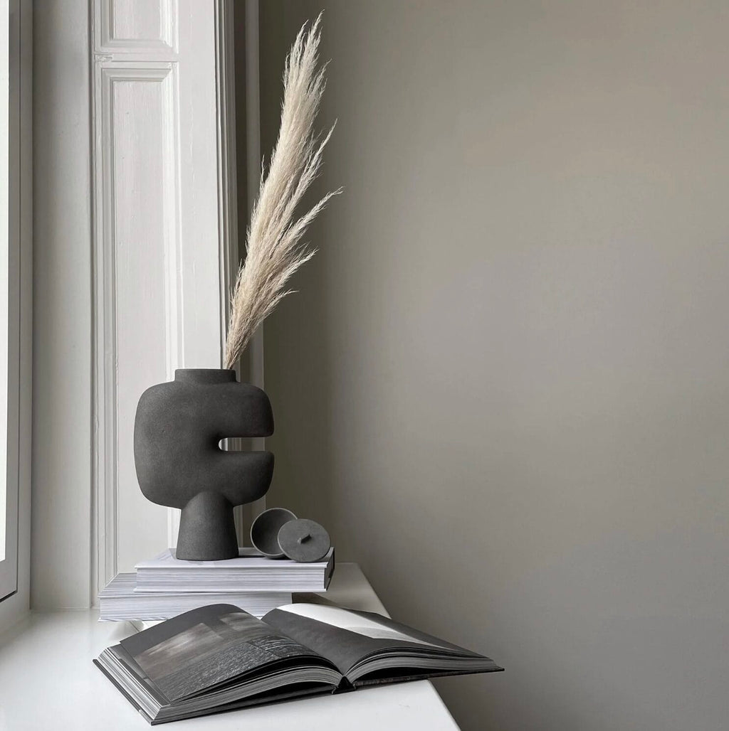 Tribal Vase, Medio - Dark Grey, L22,5 / W9 / H30 cm