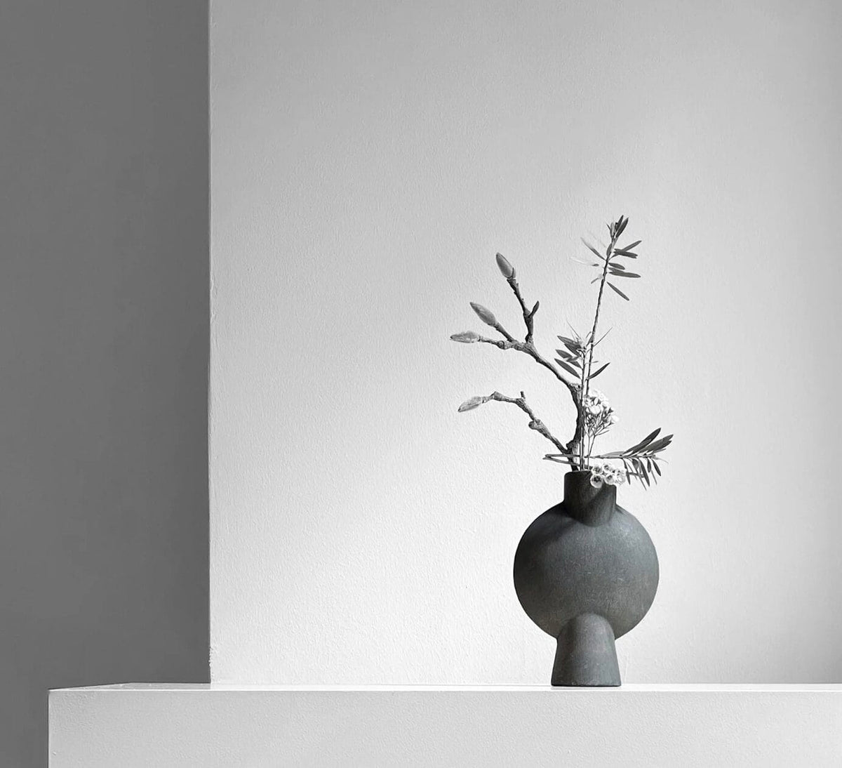 Sphere Vase Bubl, Mini - Dark Grey, L13 / W6 / H18 cm