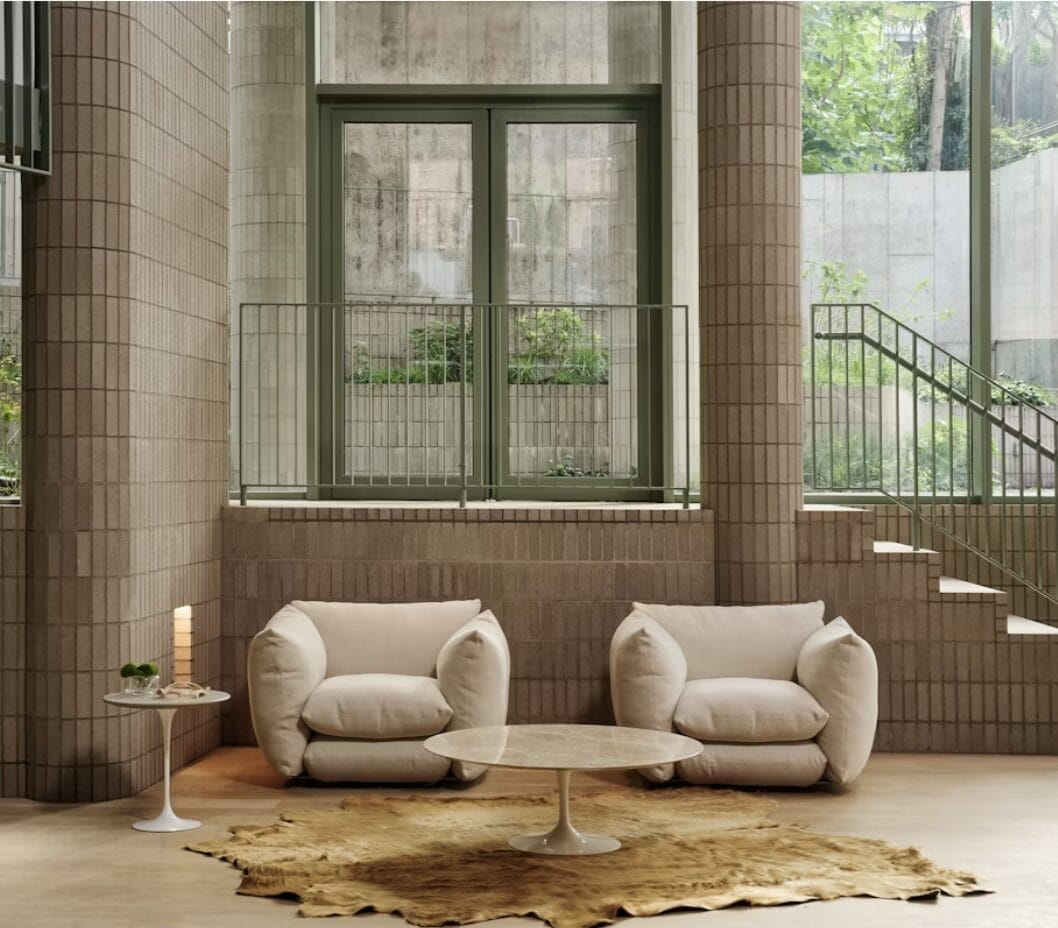 Perron Pillo Lounge Chair, Fabric group G07H - Hyle (G) Ice