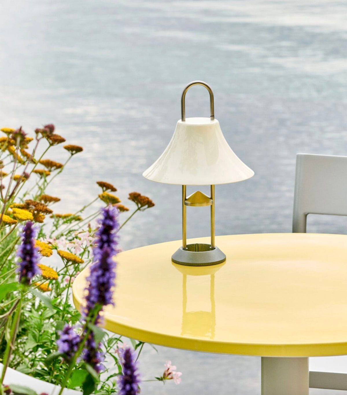 Mousqueton Portable Lamp-Oyster white, H30.5 x W19.5 x L19.5
