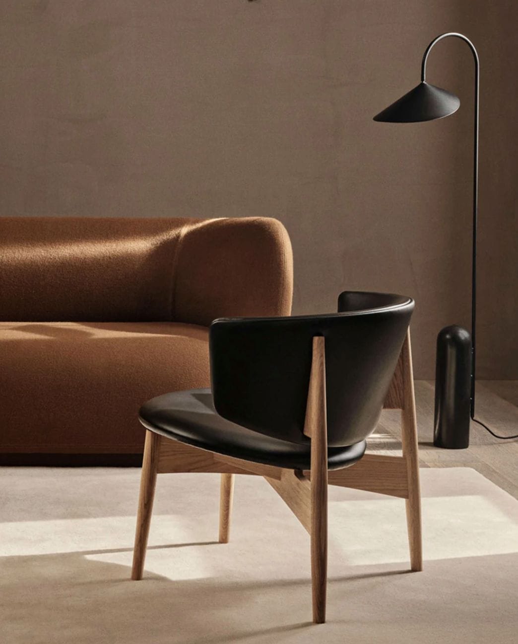 Arum Floor Lamp - Black