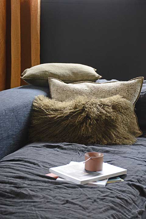Chèvre Tibet Couleur Cushion, Lin Kaki, 25 x 50 cm