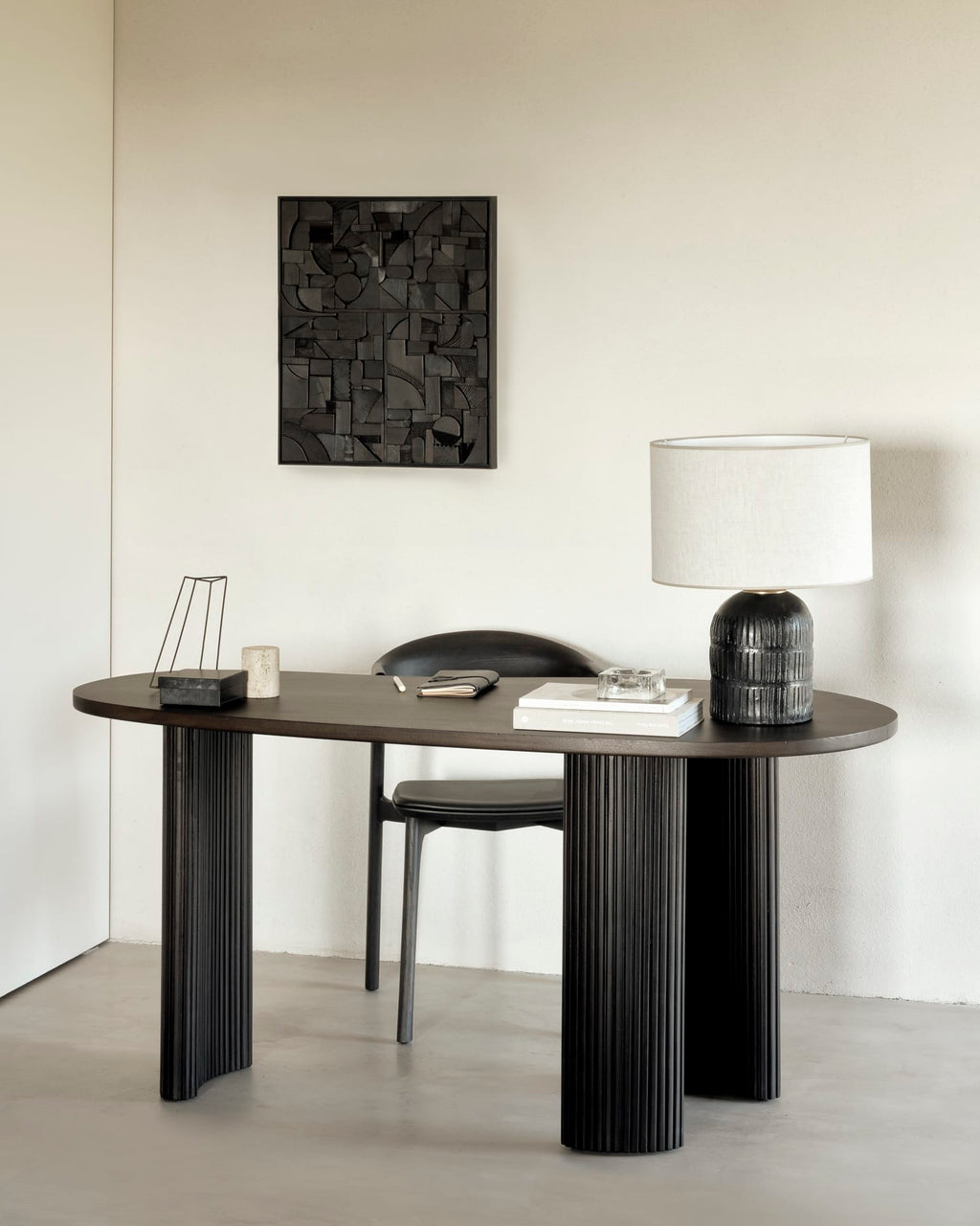 Boomerang desk - varnished mahogany - dark brown - pebble shape, 160 x 83 x 76cm