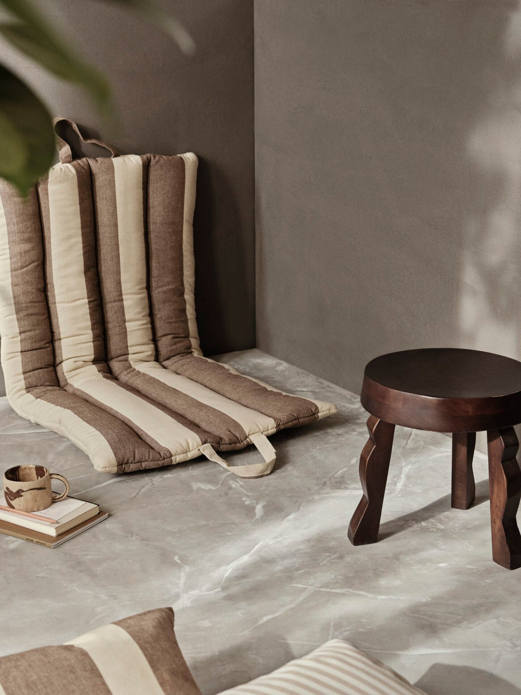 Faye Stool - Dark Stained Mango