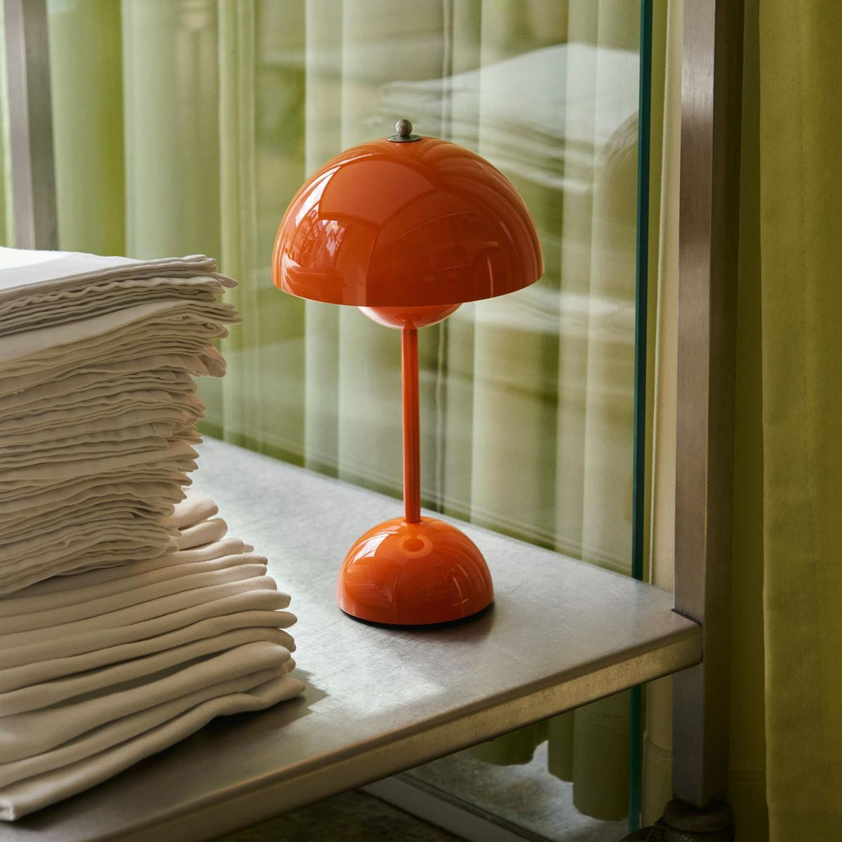 Flowerpot Portable VP9 Zesty Orange