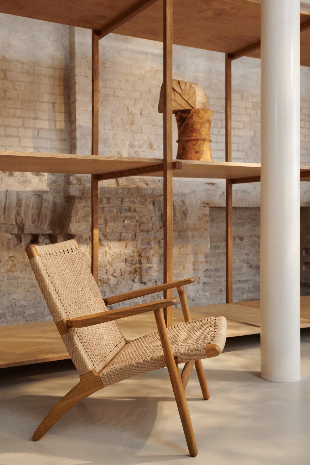 https___admincms.carlhansen.com_globalassets_products_loungechairs_ch25_ch25_oak_oil_natural_papercord