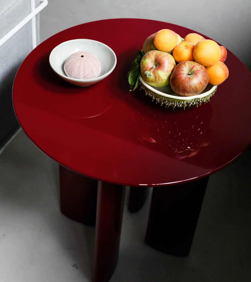 Carlotta Bordeaux side table in lacquered beech, Ø50 x H50cm