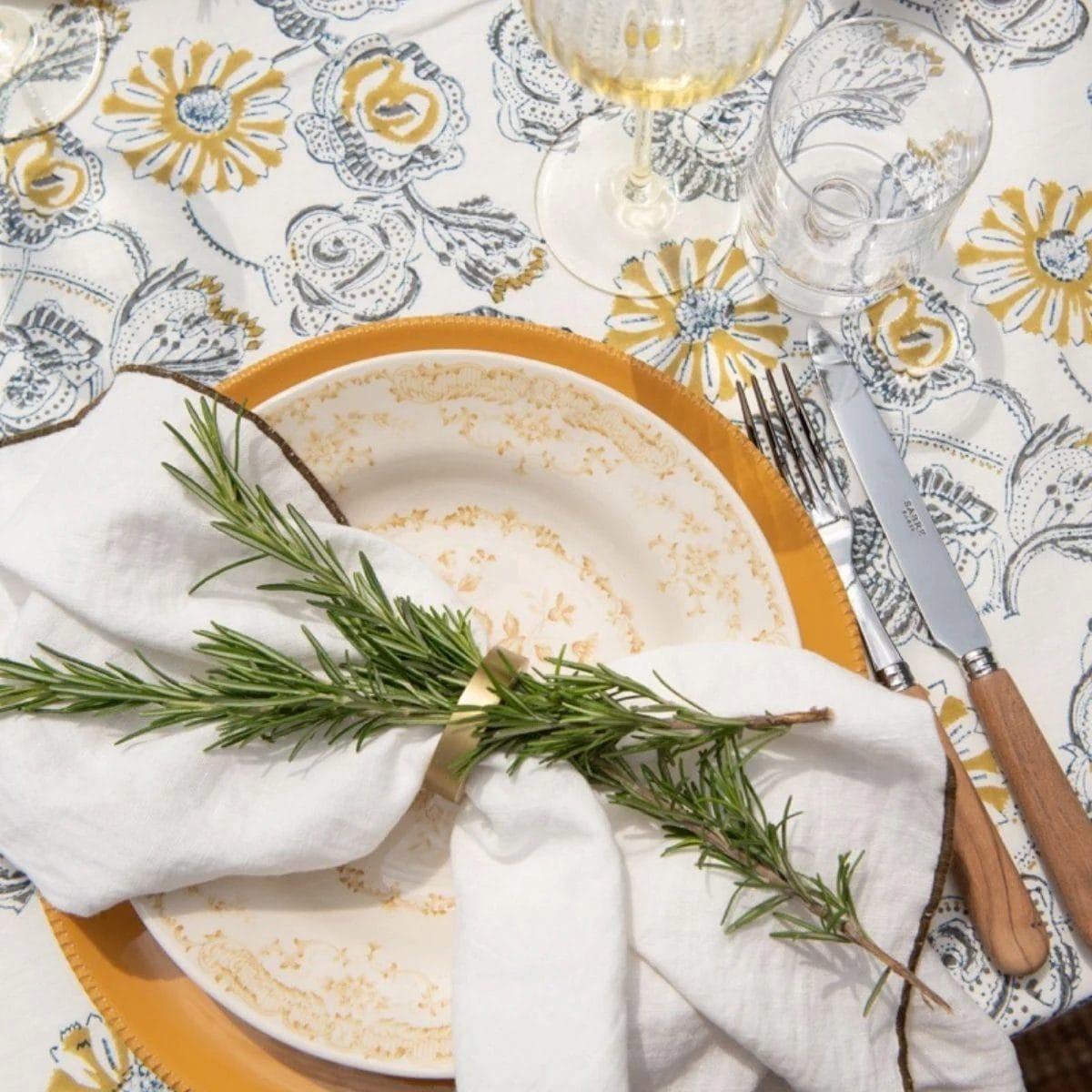 Toile Mimi Napkins, Blanc/Bourdon Kaki, 45 x 45 cm