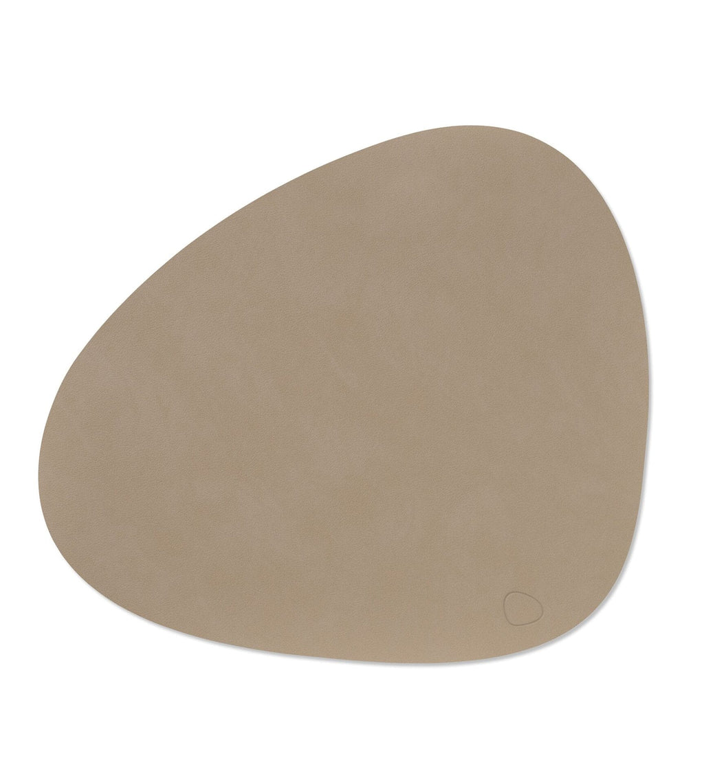 Dinner Mat Curve L, Leather Nupo Clay Brown, 37 x 44 cm