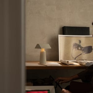 Caret MF1, Portable Lamp, Silk Grey - Image 2