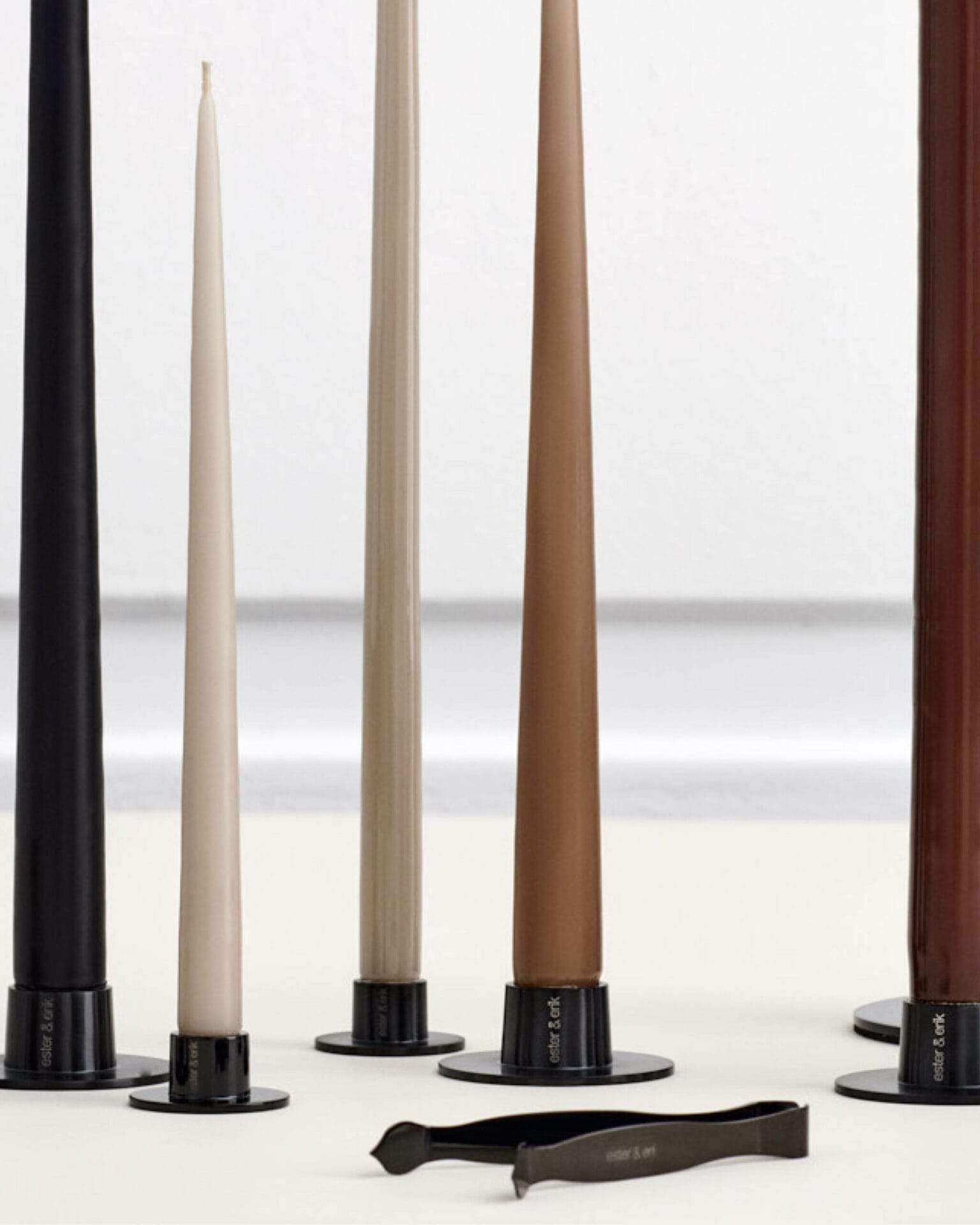 Candleholders Medium, Black, Shiny, ⌀6