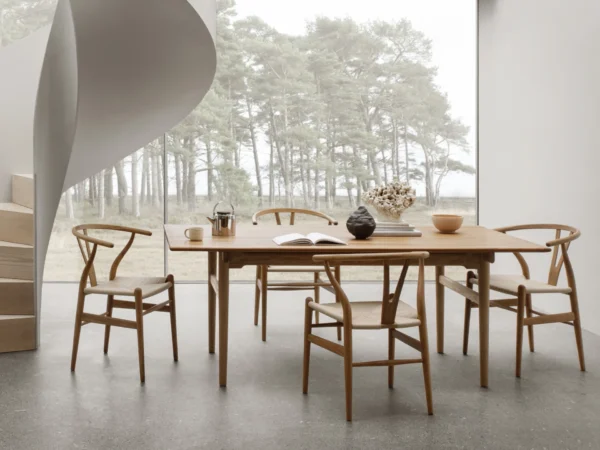 Wishbone Chair CH24, Oak Oil, FSC®Mix 70% Natural Cord