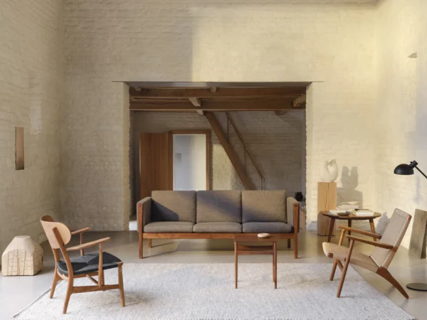 Lounge Seating, CH25, Walnut Oil, Natural Cord